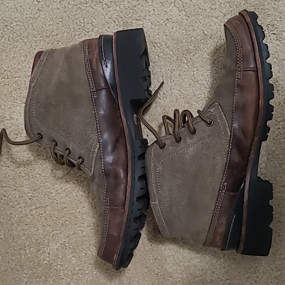 Clark suede mid boot - Picture 3 of 5